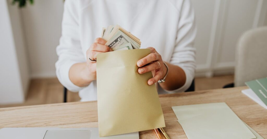 七五三の初穂料を入れる封筒と正しいお札の向きを示したイメージ図